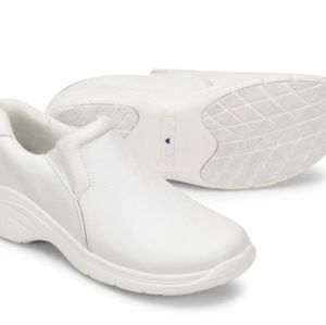 Women's Nurse Mates Dove NIB Size US 9 M.